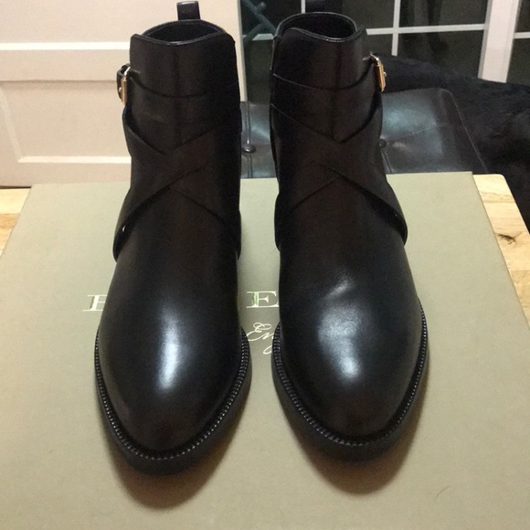 Burberry Boots! - Picture 3 of 6